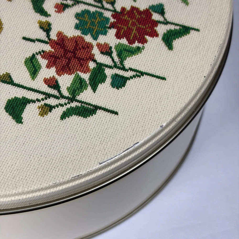 Vintage DeLuxe Round‎ Floral Cross Stitch Pattern Metal Cookie Tin Storage Box